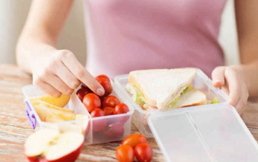 2_la-alimentacion-en-el-trabajo-que-comer-en-la-hora-de-almuerzo.jpg